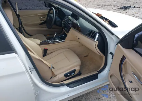 2016 BMW 320I xDrive z USA, uszkodzony, nr VIN WBA8E5G54GNT95023